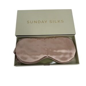 Sunday Silks Sleep eye Mask nude champagne  mulberry silk New in box